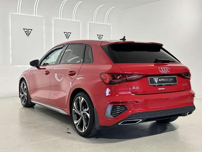 Usado Audi A3 Sportback S-Line 150 CV (110 kW) 2022 Rojo Utilitario