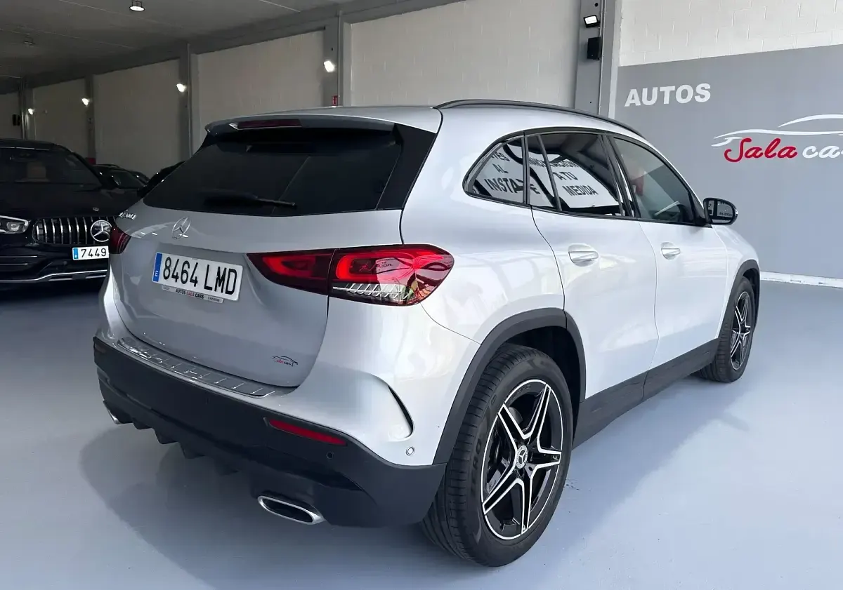 Usado Mercedes GLA200 150 CV (110 kW) 2021 Gris SUV