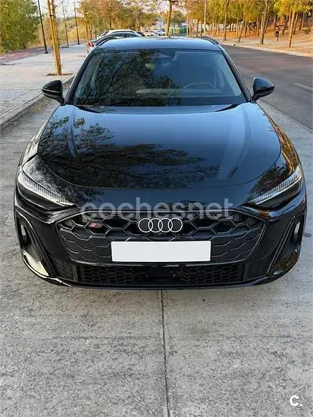 Usado Audi A5 S-Line 204 CV (150 kW) 2025 Negro Familiar