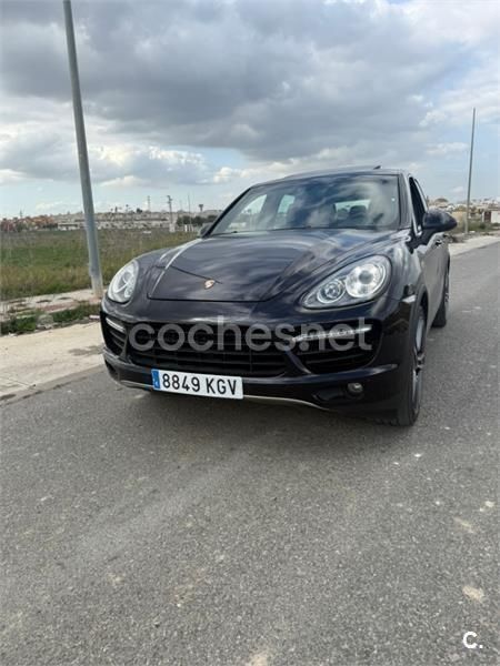 Negro Usado 2010 Porsche Cayenne Turbo SUV | 23.500 € - Imagen 1/4