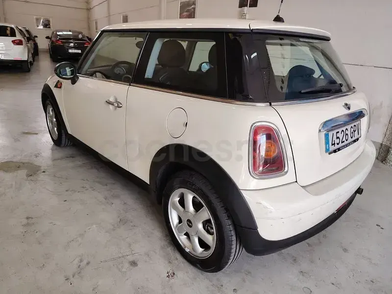 Usado Mini ONE 95 CV (69 kW) 2009 Blanco Utilitario