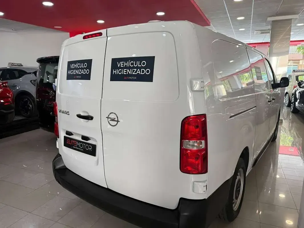 Usado Opel Vivaro-e Combi S 102 CV (75 kW) 2023 Blanco Monovolumen