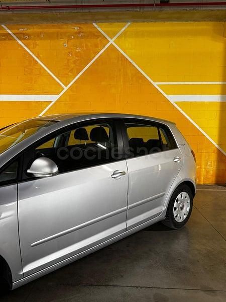 Usado VW Golf Plus Cross Highline 122 CV (89 kW) 2007 Gris / plata Monovolumen
