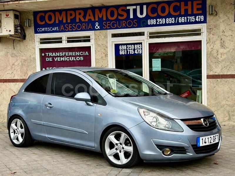 Gris / plata Usado 2008 Opel Corsa Sport Berlina | 3200 € (Buen precio) - Imagen 1/4
