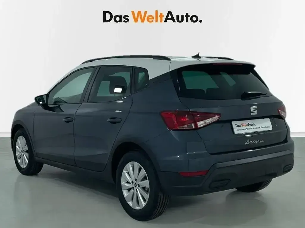 Usado Seat Arona Style 115 CV (84 kW) 2025 Gris / plata SUV