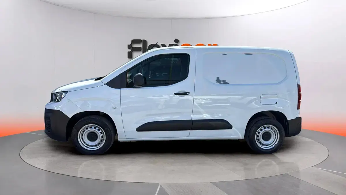 Usado Peugeot Partner 102 CV (75 kW) 2022 Blanco Monovolumen