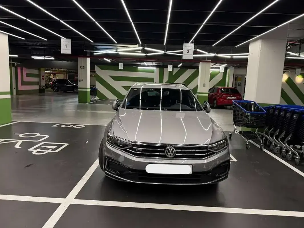 Usado VW Passat GTE 218 CV (160 kW) 2020 Gris Familiar