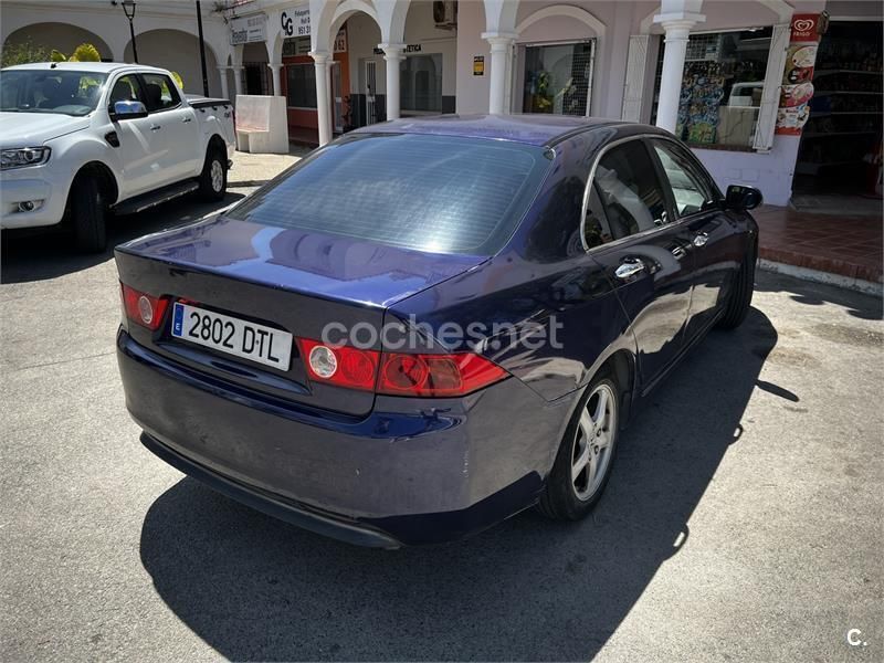 Usado Honda Accord Executive 140 CV (102 kW) 2005 Azul Berlina