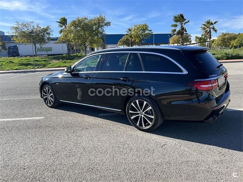 Usado Mercedes E300 306 CV (225 kW) 2020 Negro Familiar