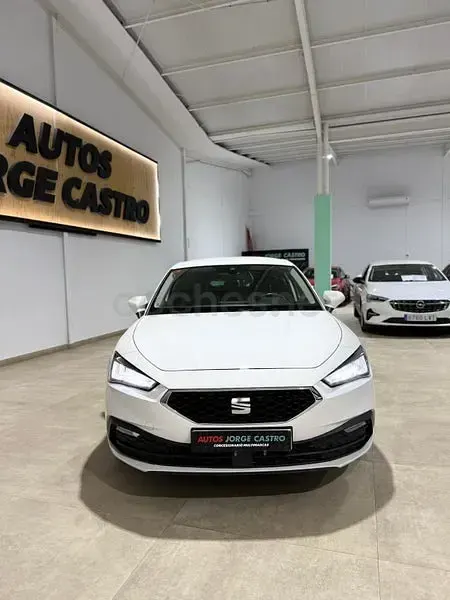 Usado Seat Leon Style 115 CV (84 kW) 2021 Blanco Berlina
