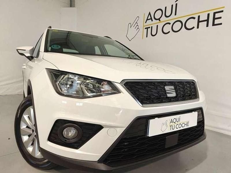 Usado Seat Arona Style 110 CV (80 kW) 2021 Blanco SUV