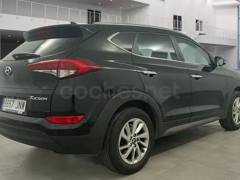 Usado Hyundai Tucson 115 CV (84 kW) 2016 Negro SUV