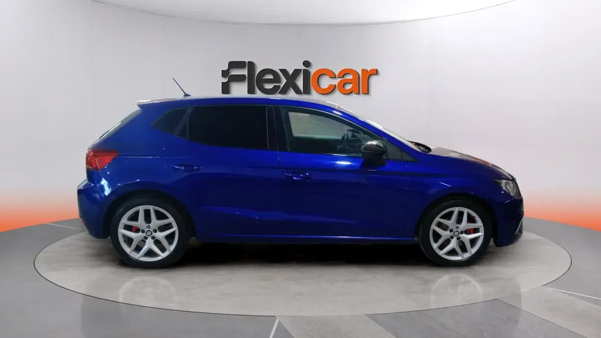 Usado Seat Ibiza FR 116 CV (85 kW) 2017 Azul Berlina