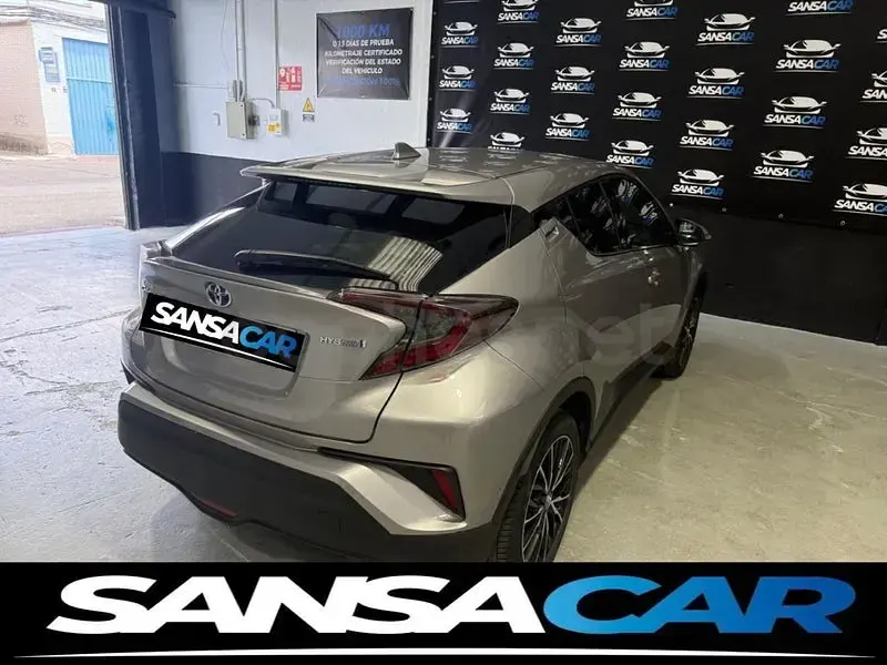 Usado Toyota C-HR Plus 122 CV (89 kW) 2017 Gris / plata SUV