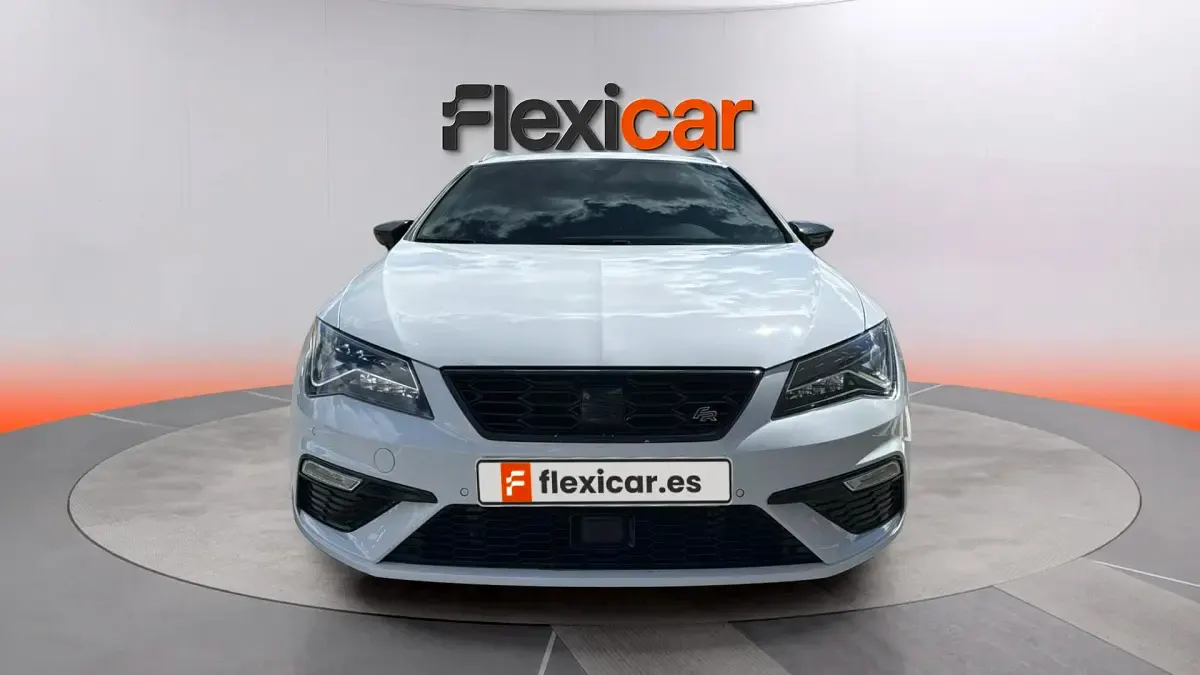 Usado Seat Leon ST FR 150 CV (110 kW) 2019 Blanco Familiar