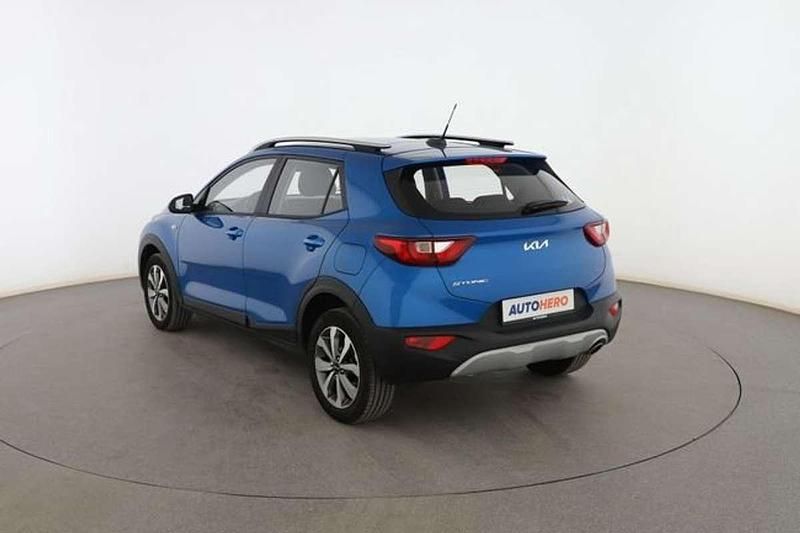 Usado Kia Stonic 84 HP (61 kW) 2022 Azul SUV