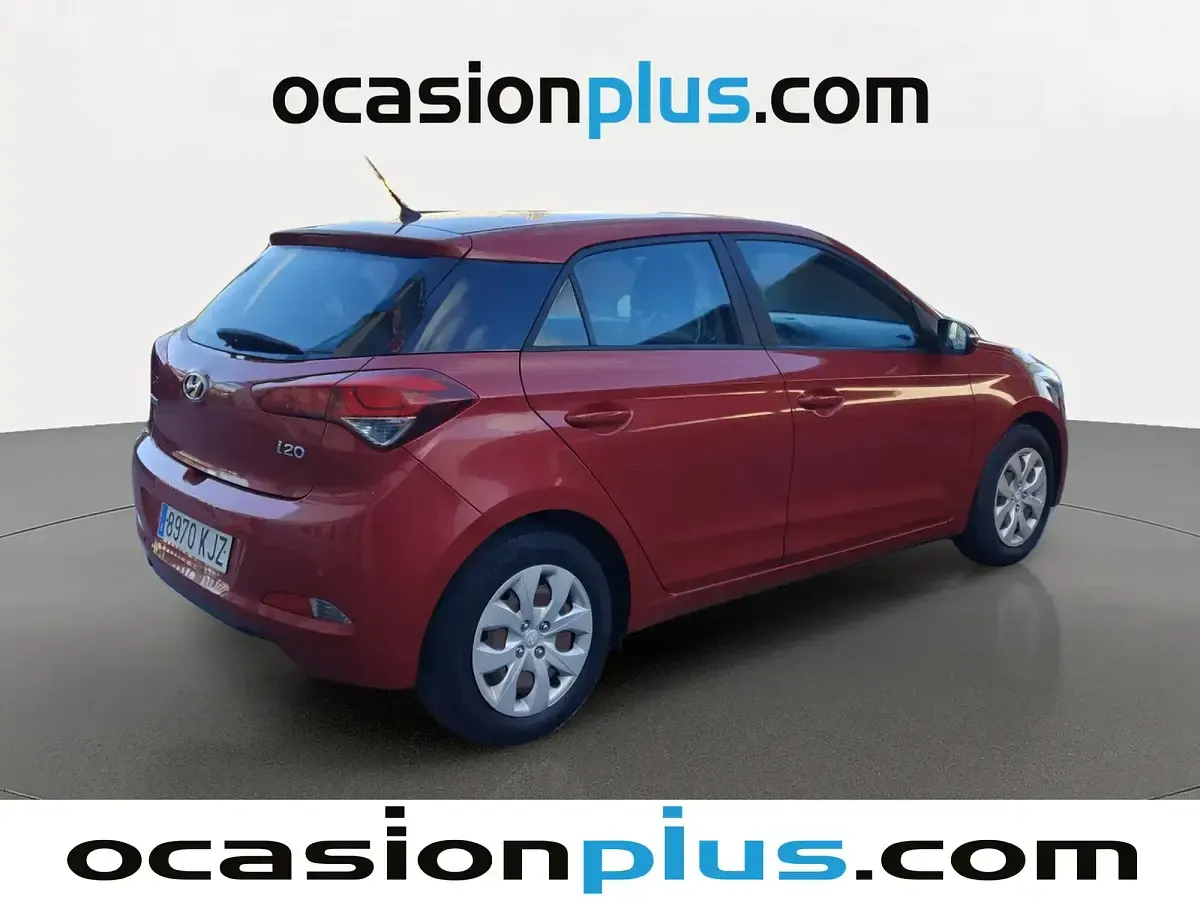 Usado Hyundai i20 84 CV (61 kW) 2018 Rojo Berlina