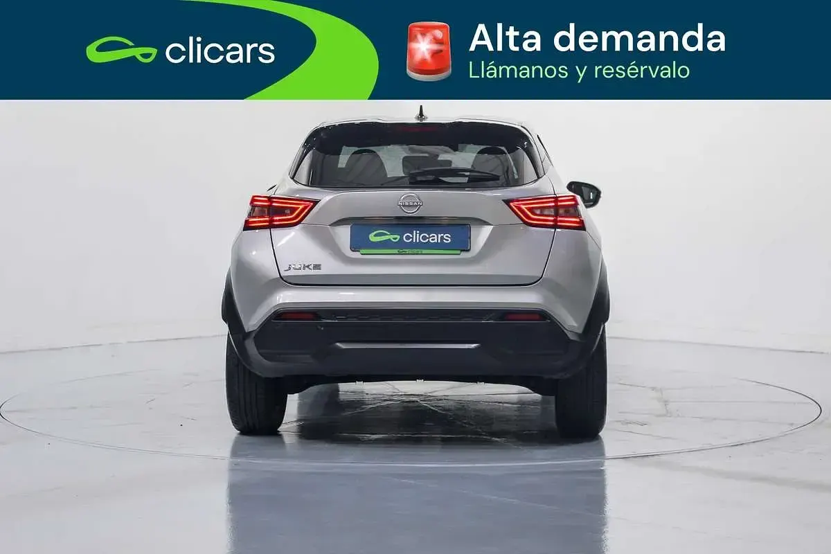 Usado Nissan Juke N-Connecta 114 CV (83 kW) 2025 Plateado SUV