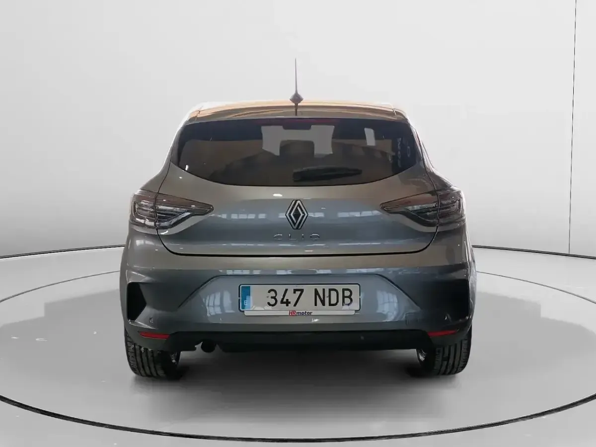 Usado Renault Clio Evolution 101 CV (74 kW) 2025 Gris Utilitario