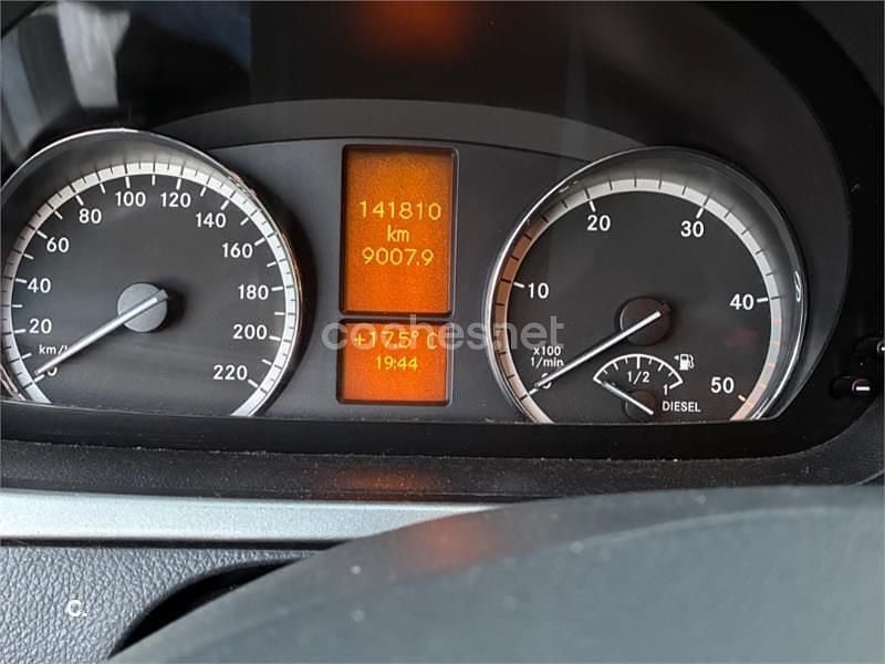 Gris / plata Usado 2013 Mercedes Viano Monovolumen | 27.000 € (Caro) - Imagen 1/4