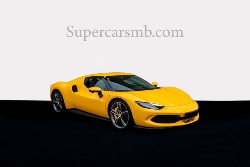 Usado Ferrari 296 609 kW (829 CV) 2022 Amarillo Coupe