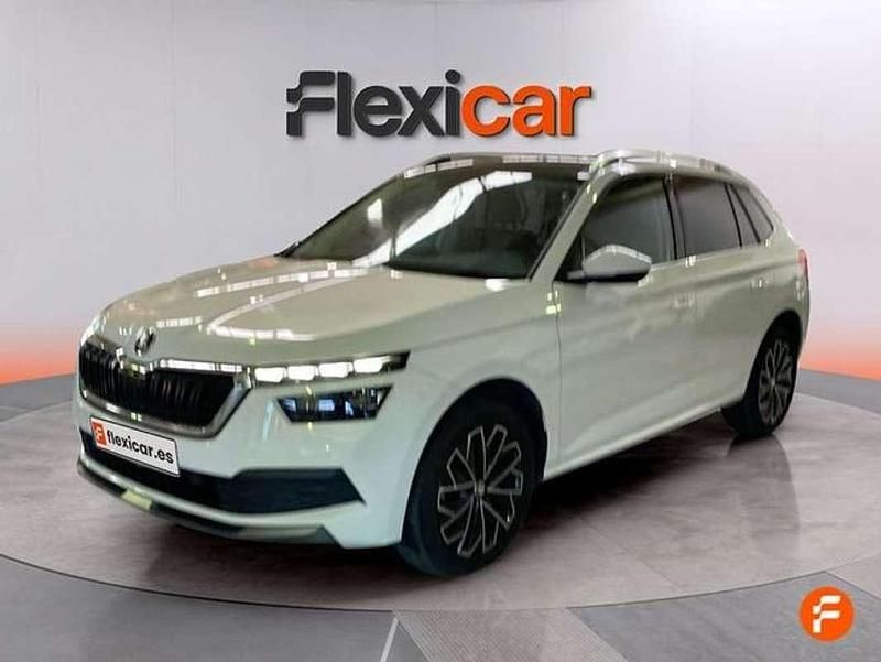 Usado Skoda Kamiq Ambition 110 CV (80 kW) 2021 Blanco SUV