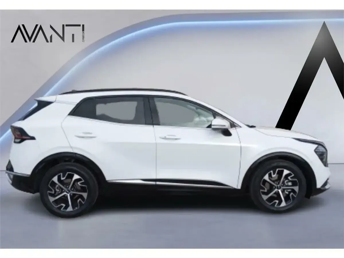 Käytetty Kia Sportage 136 HP (100 kW) 2023 Valkoinen Katumaasturi