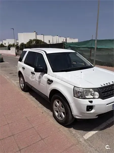 Usado Land Rover Freelander 2 150 CV (110 kW) 2011 Blanco SUV