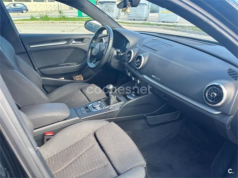 Usado Audi A3 150 CV (110 kW) 2018 Negro Berlina