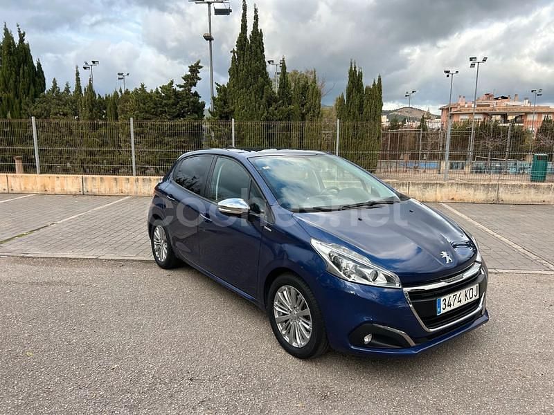 Usado Peugeot 208 Style 82 CV (60 kW) 2017 Azul Utilitario