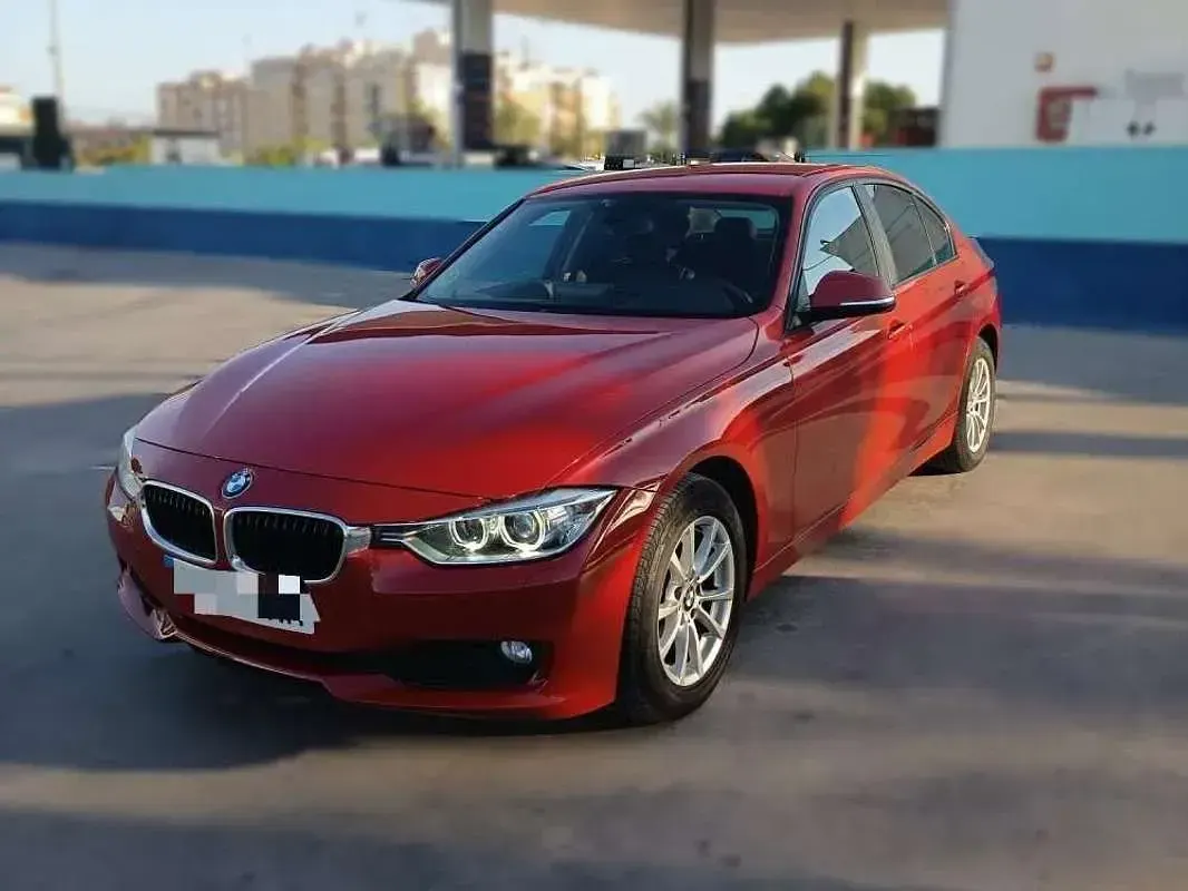 Usado BMW 320 184 CV (135 kW) 2012 Rojo Berlina