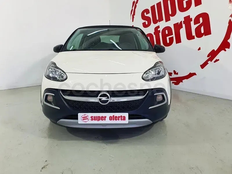 Usado Opel Adam Rocks 87 CV (63 kW) 2015 Blanco Utilitario