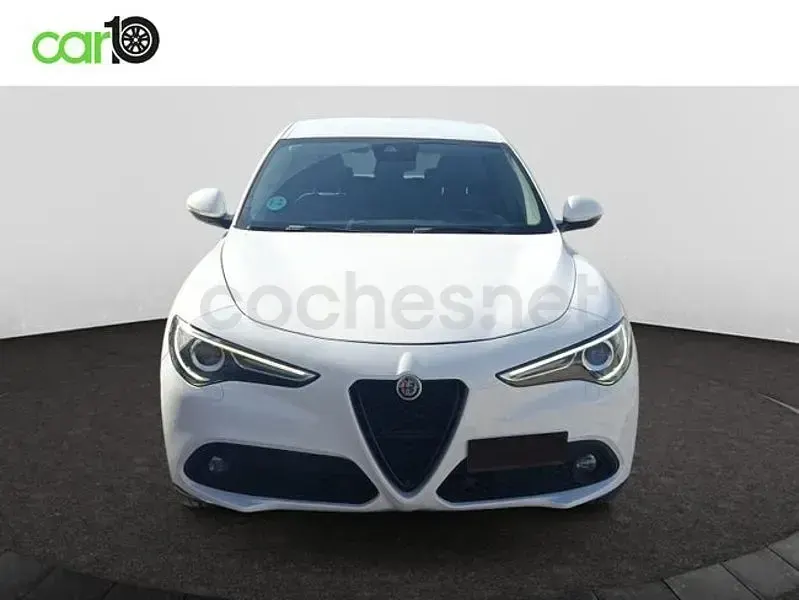 Usado Alfa Romeo Stelvio Sprint 190 CV (139 kW) 2021 Blanco SUV
