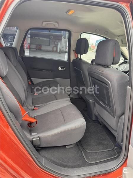 Granate Usado 2008 Renault Scénic II Monovolumen | 3300 € (Precio justo) - Imagen 1/1