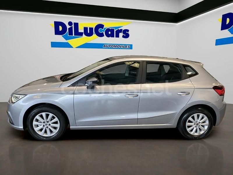 Usado Seat Ibiza Style 80 CV (58 kW) 2023 Gris / plata Berlina