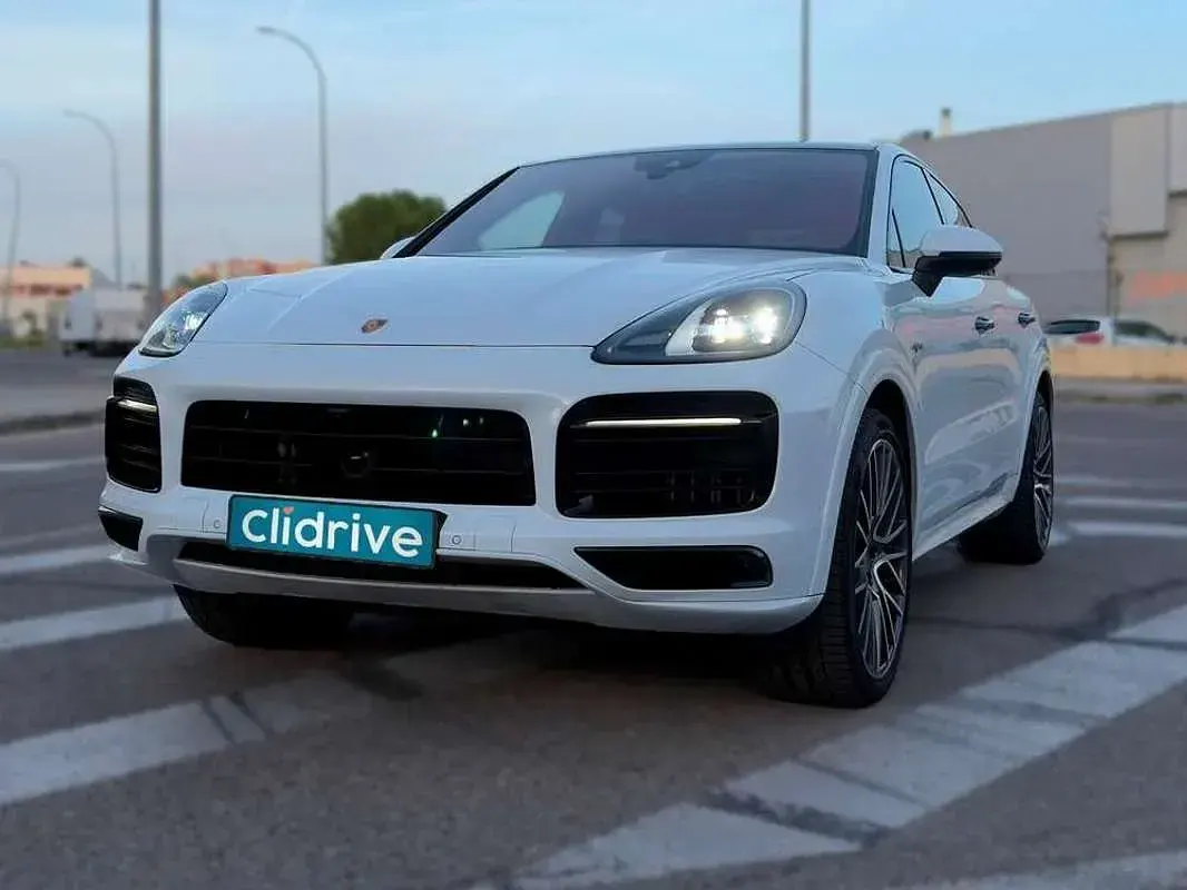 Usado Porsche Cayenne Platinum Edition 340 CV (250 kW) 2022 Blanco SUV