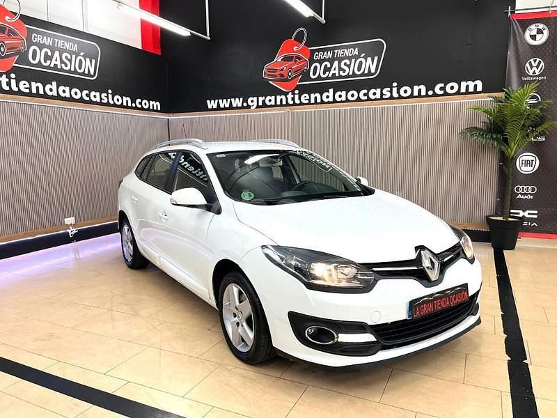 Usado Renault Mégane GrandTour Business 95 CV (69 kW) 2016 Blanco Familiar