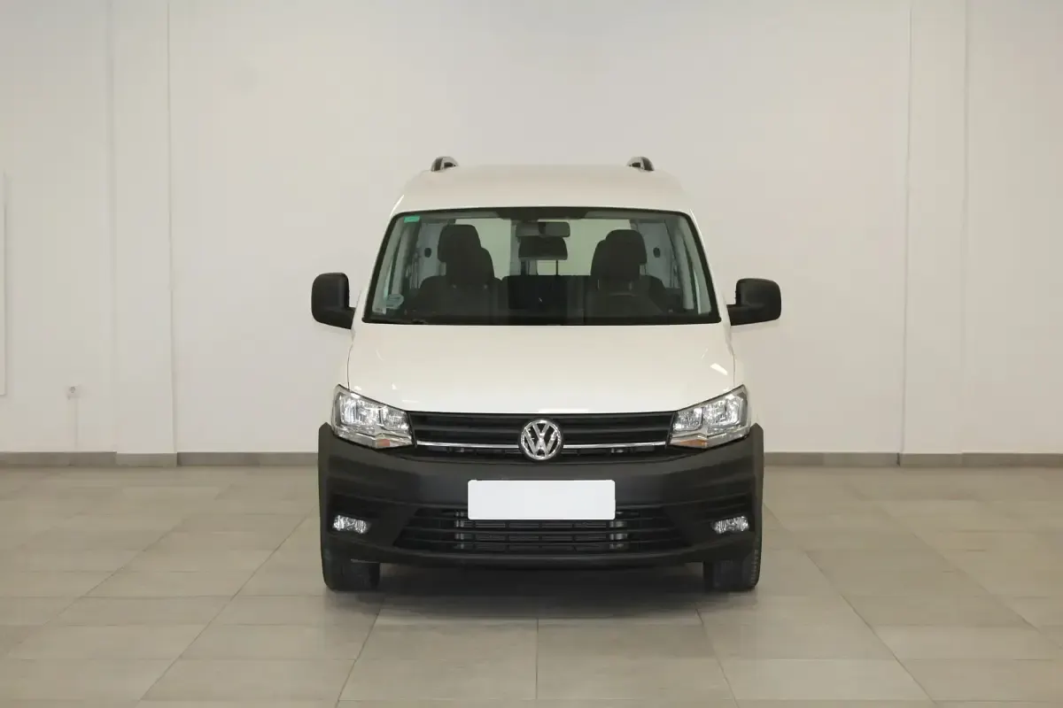 Usado VW Caddy Trendline 102 CV (75 kW) 2017 Blanco Monovolumen