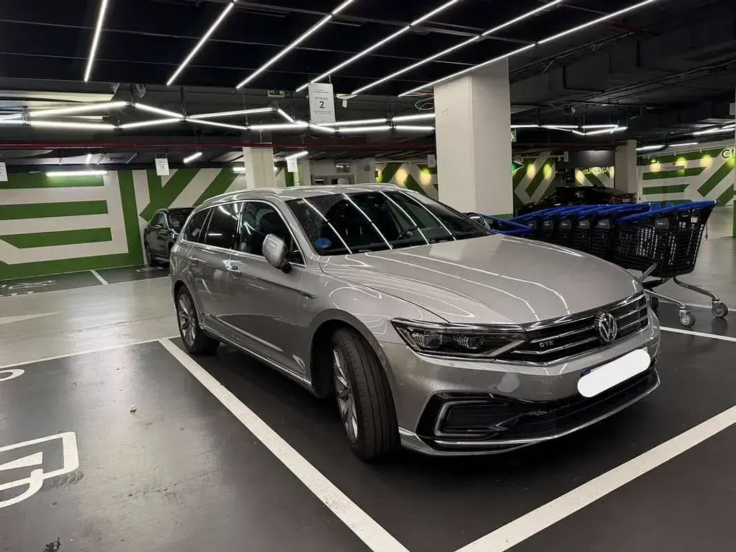 Usado VW Passat GTE 218 CV (160 kW) 2020 Gris Familiar