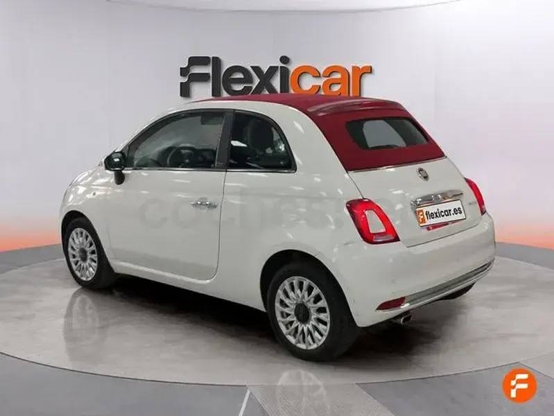 Usado Fiat 500C Club 70 CV (51 kW) 2022 Blanco Descapotable