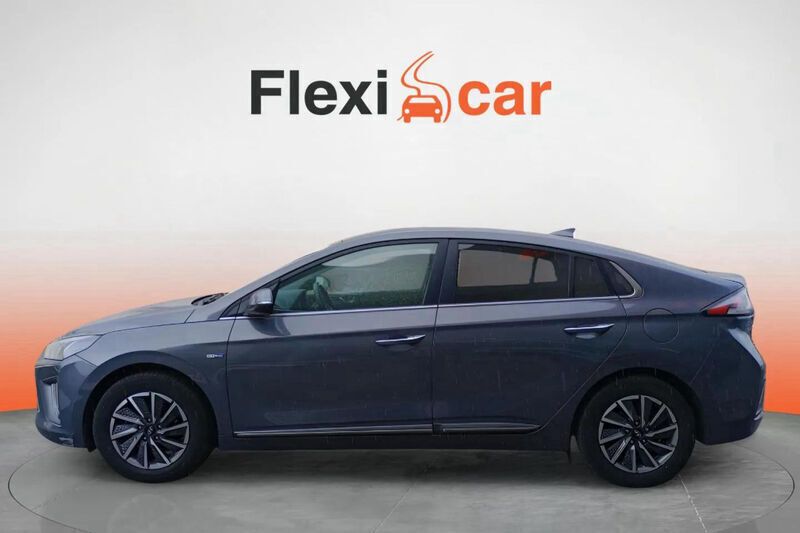 Usado Hyundai Ioniq 88 kW (121 CV) 2020 Gris Utilitario