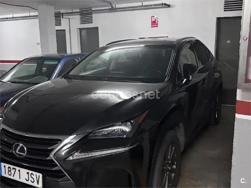 Usado Lexus NX300h Business Edition 197 CV (144 kW) 2016 Negro SUV