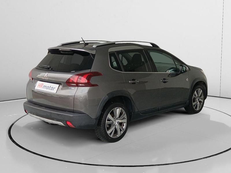Usado Peugeot 2008 Allure 131 CV (96 kW) 2017 Gris SUV