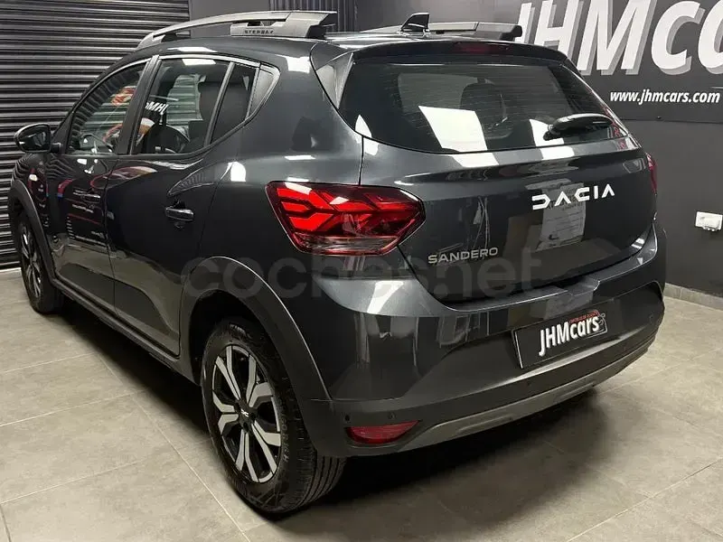 Usado Dacia Sandero Extreme 110 CV (80 kW) 2023 Gris / plata Berlina