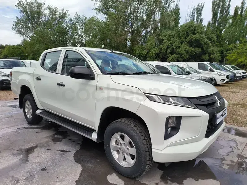 Usado Mitsubishi L200 150 CV (110 kW) 2020 Blanco Pickup/Camioneta