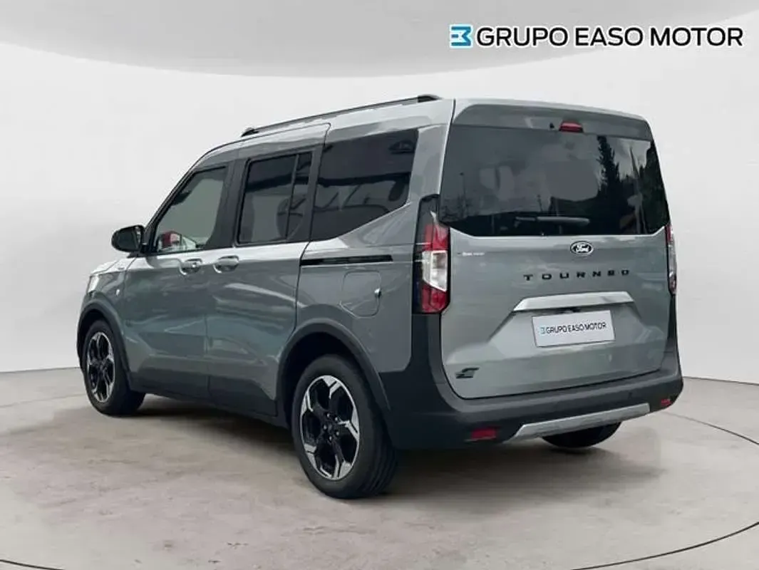 Nuevo Ford Tourneo Courier Active 100 kW (136 CV) 2026 Plateado Monovolumen