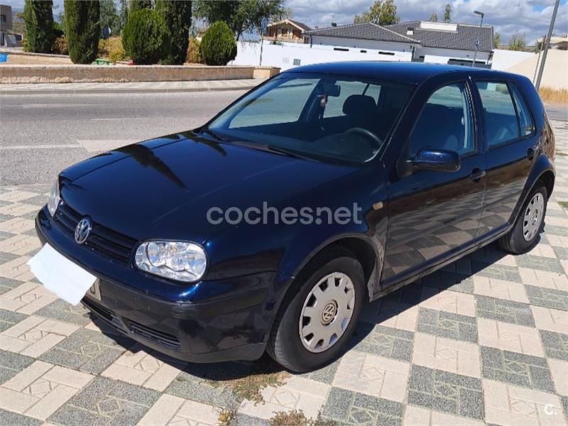 Azul Usado 1998 VW Golf IV Conceptline Berlina | 3950 € (Precio justo) - Imagen 1/4