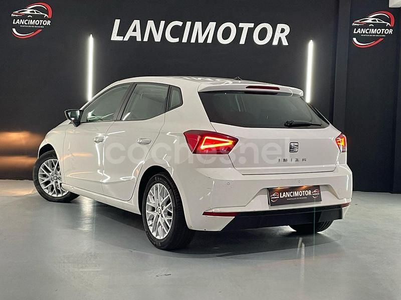Usado Seat Ibiza Style Plus 95 CV (69 kW) 2019 Blanco Berlina