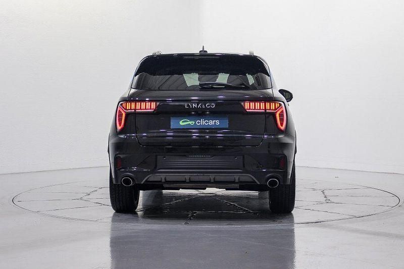 Usado Lynk & Co 01 261 CV (191 kW) 2023 Negro SUV