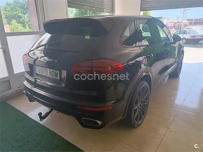 Usado Porsche Cayenne Diesel 262 CV (192 kW) 2015 Negro SUV